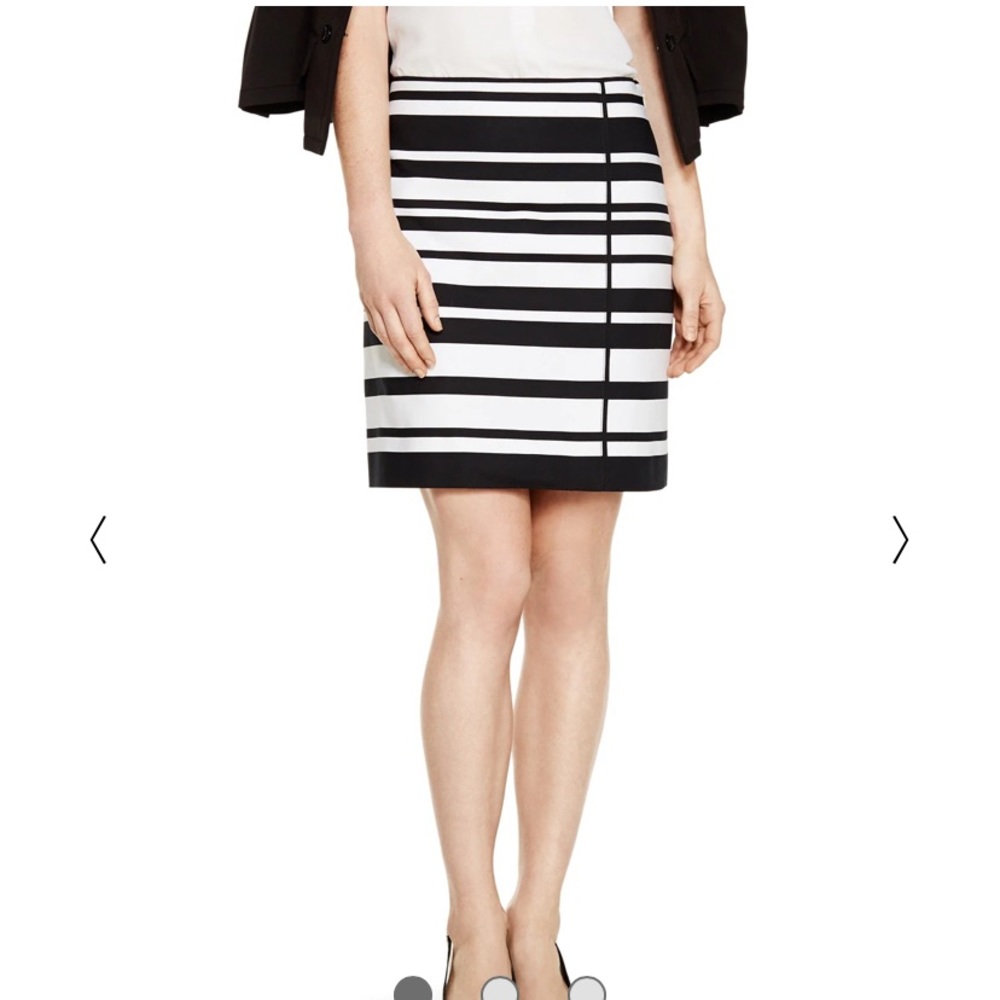 WHBM A-LINE BLACK AND WHITE STRIPE SKIRT